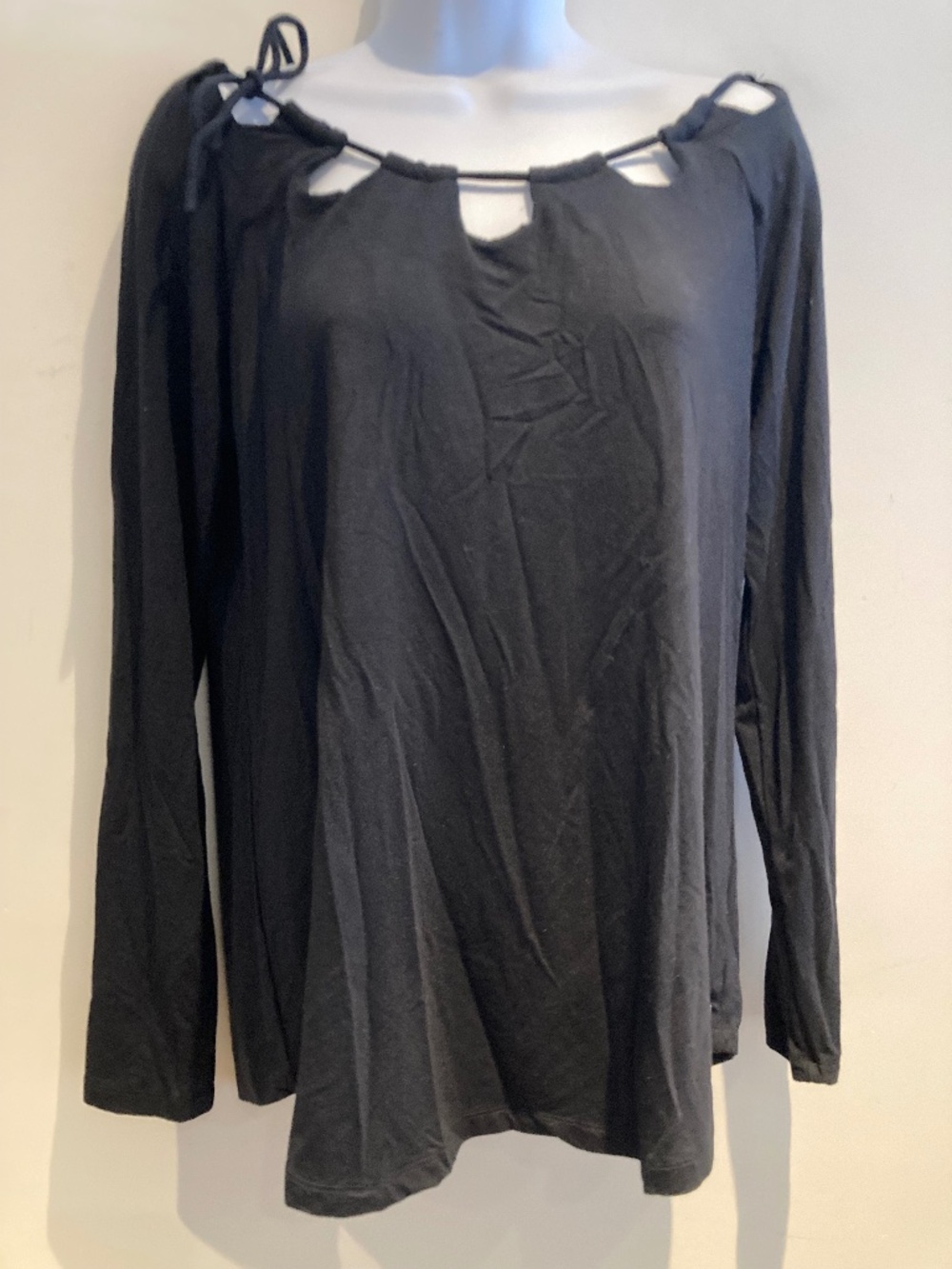 Fabletics Long-Sleeved Black Cotton Top with Collar Detail, Size S